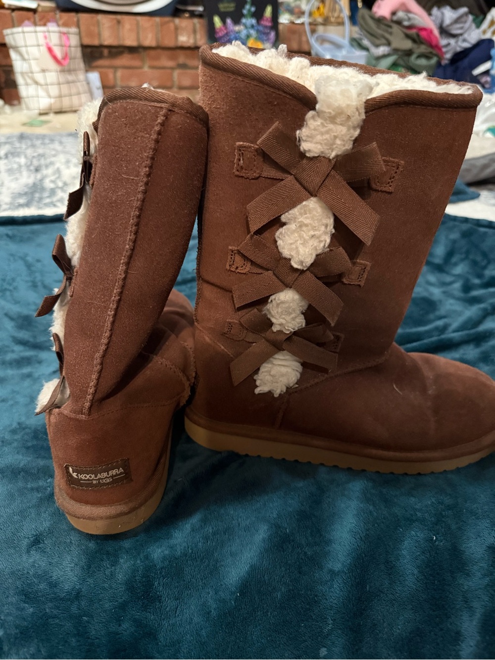 Koolaburra by UGG Brown Shearling-Lined Winter Boots with Back Ribbon Detail